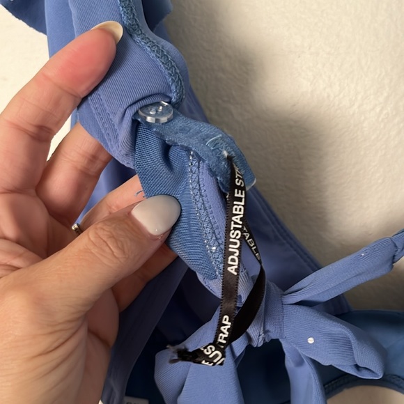 Robin Piccone bikini top, large - Picture 3 of 4